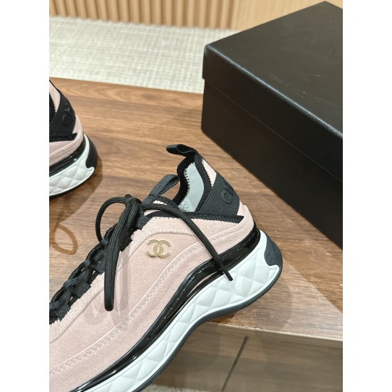 CHANEL Sneakers