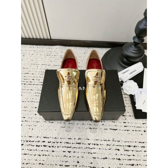 CHANEL Pumps and Slingbacks