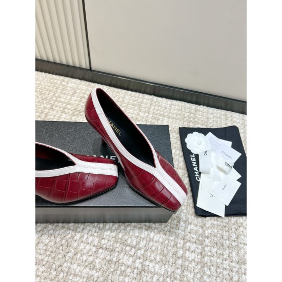 CHANEL Pumps and Slingbacks