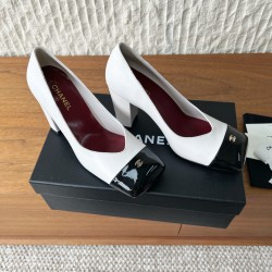 CHANEL Pumps and Slingbacks