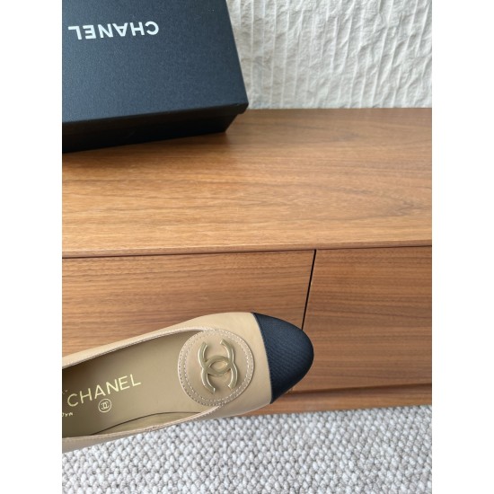 CHANEL Loafers