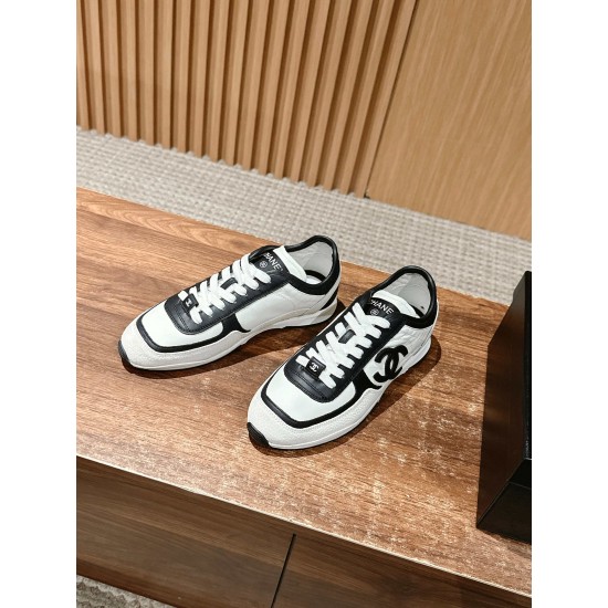 CHANEL Sneakers