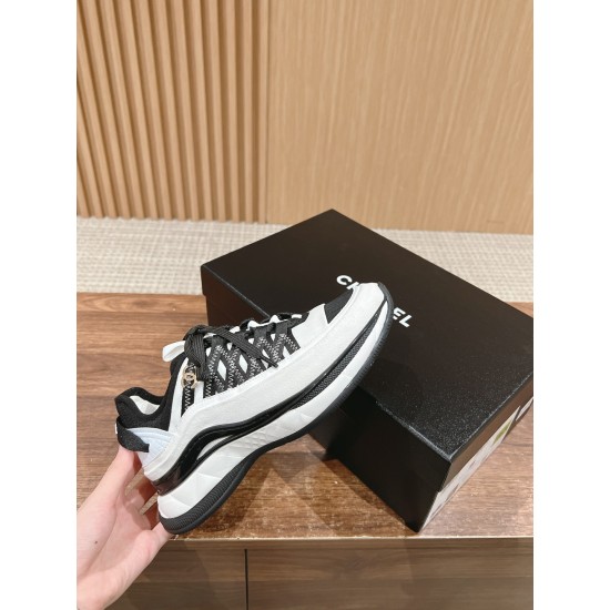 CHANEL Sneakers