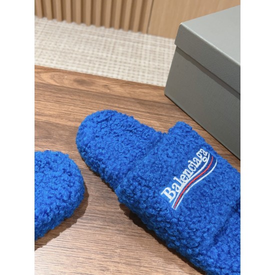  Balenciaga Slippers