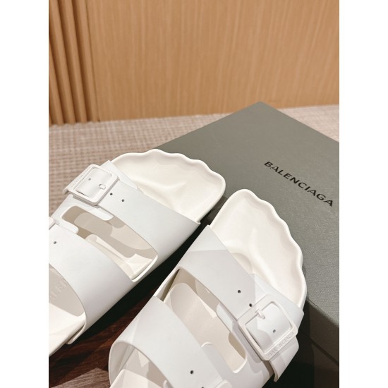  Balenciaga Slippers