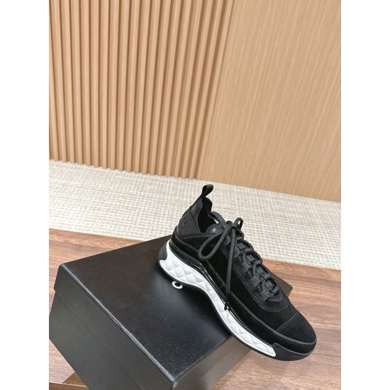CHANEL Sneakers