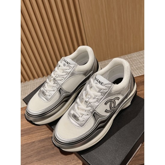 CHANEL Sneakers