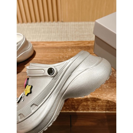  Balenciaga Slippers