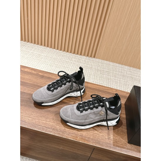 CHANEL Sneakers