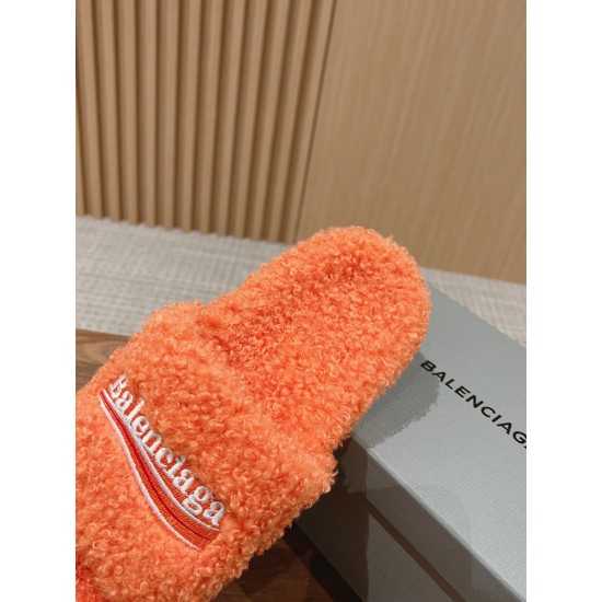  Balenciaga Slippers