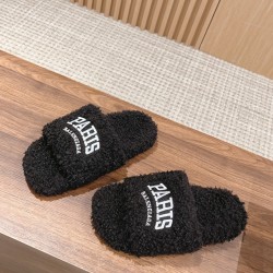  Balenciaga Slippers