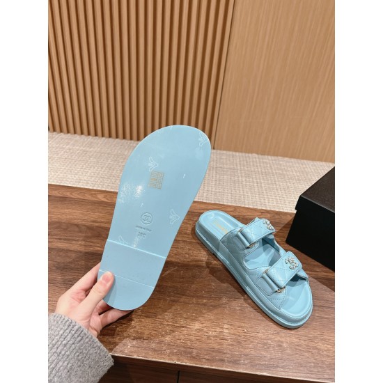 CHANEL Slippers