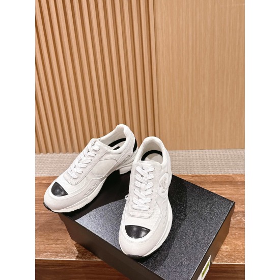 CHANEL Sneakers