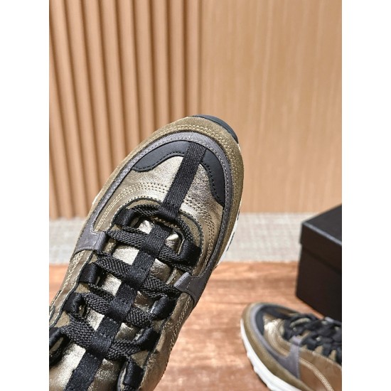 CHANEL Sneakers