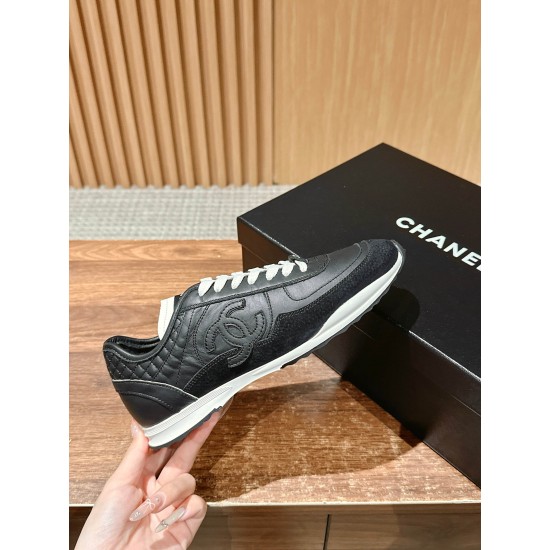 CHANEL Sneakers