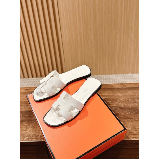 Hermes Slippers