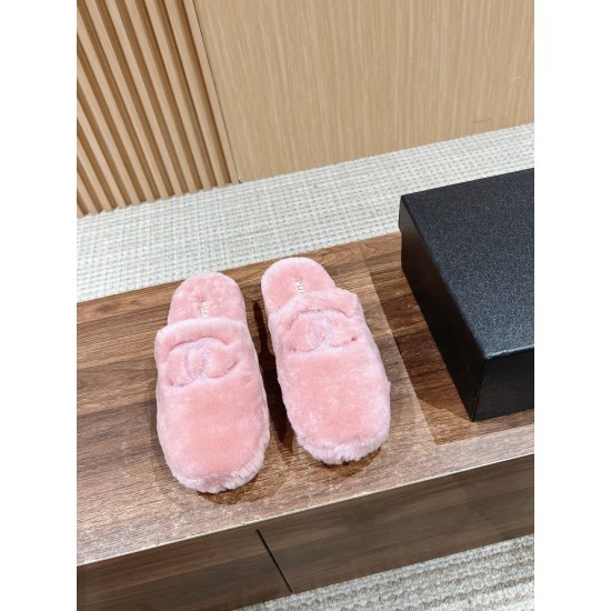 CHANEL Slippers