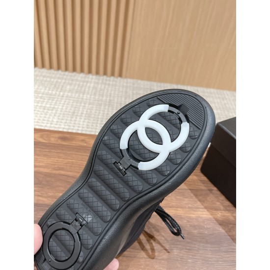 CHANEL Sneakers