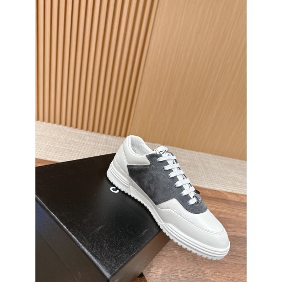 CHANEL Sneakers
