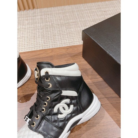 CHANEL Boots