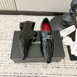 CHANEL Pumps and Slingbacks