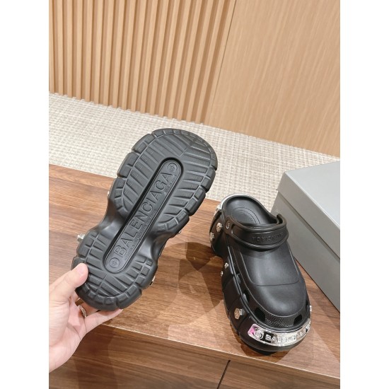  Balenciaga Slippers