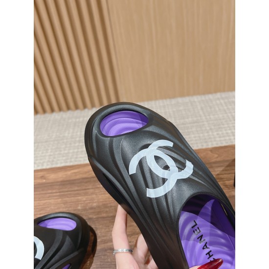 CHANEL Slippers