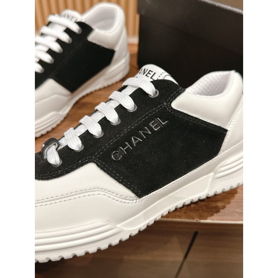 CHANEL Sneakers