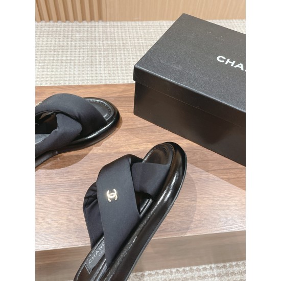 CHANEL Slippers