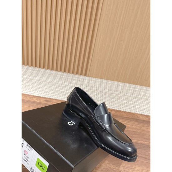CHANEL Loafers