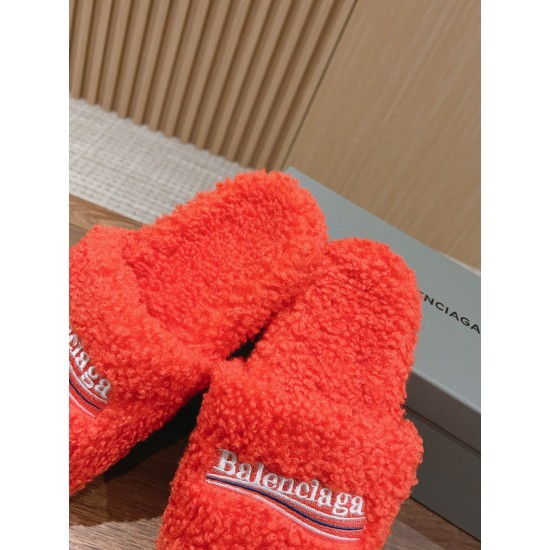 Balenciaga Slippers