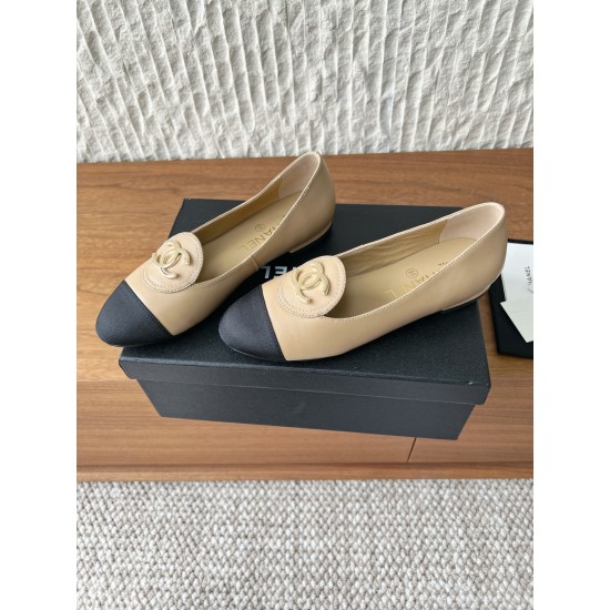 CHANEL Loafers