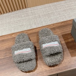  Balenciaga Slippers