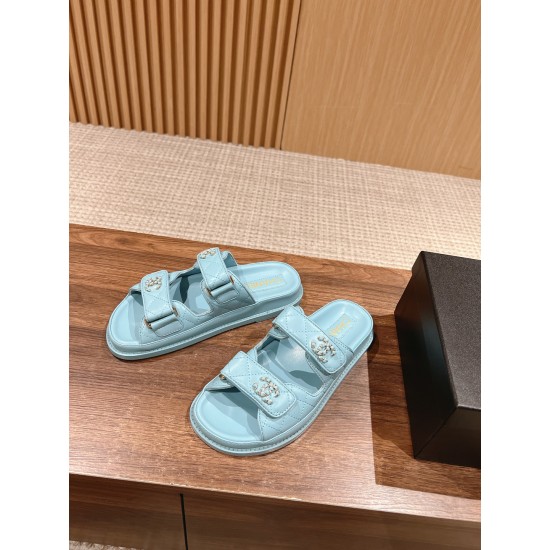 CHANEL Slippers