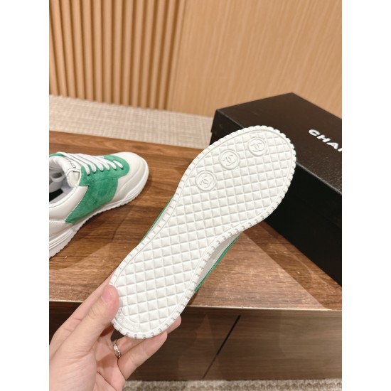 CHANEL Sneakers
