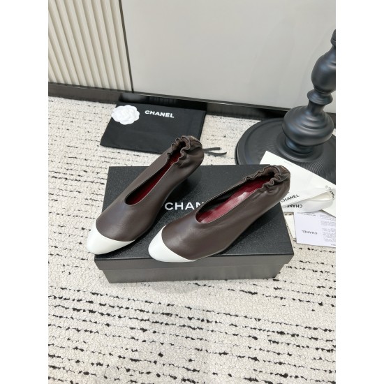 CHANEL Pumps and Slingbacks