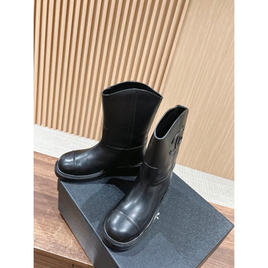 CHANEL Boots