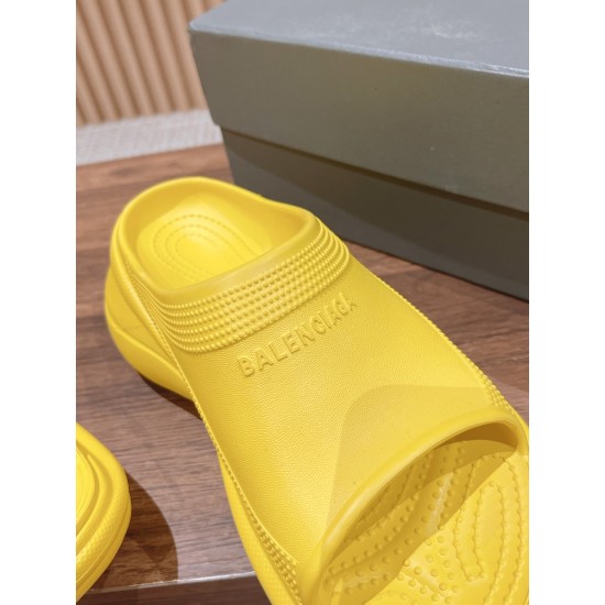  Balenciaga Slippers