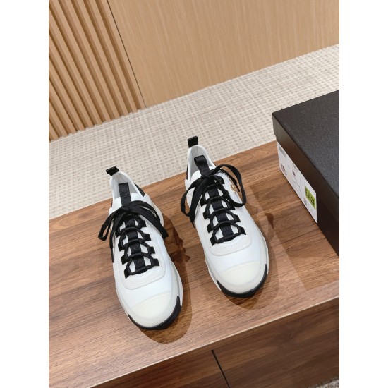 CHANEL Sneakers