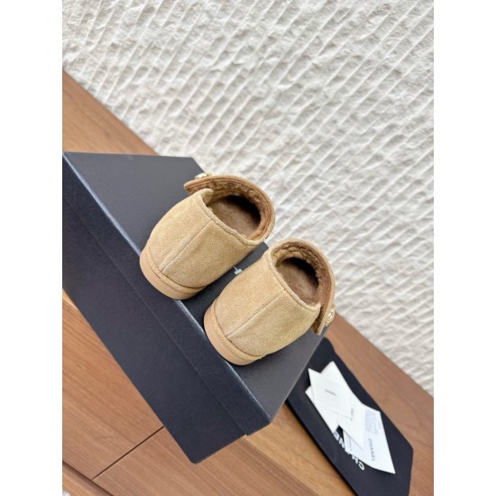 CHANEL Loafers