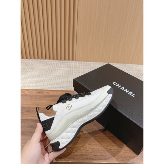CHANEL Sneakers