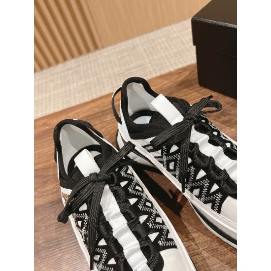 CHANEL Sneakers