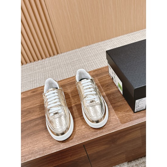 CHANEL Sneakers