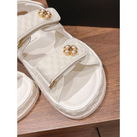 CHANEL Sandals