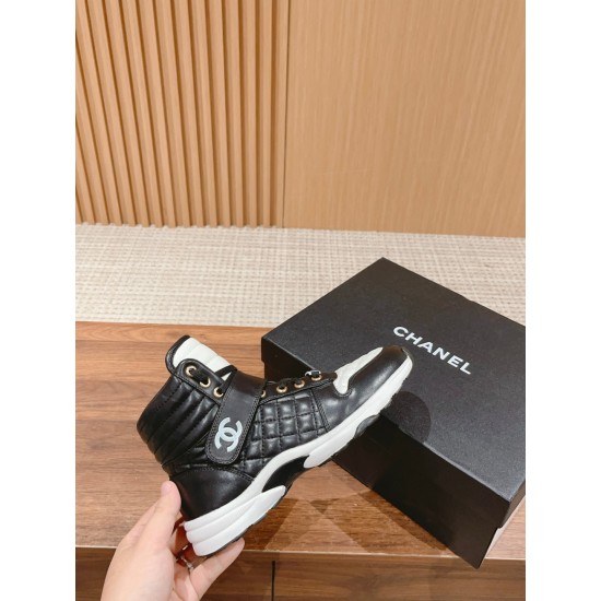 CHANEL Boots