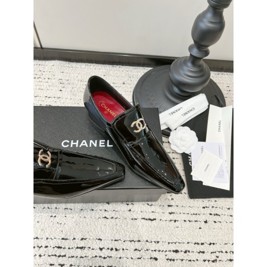 CHANEL Pumps and Slingbacks