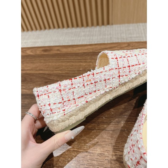 CHANEL Espadrilles