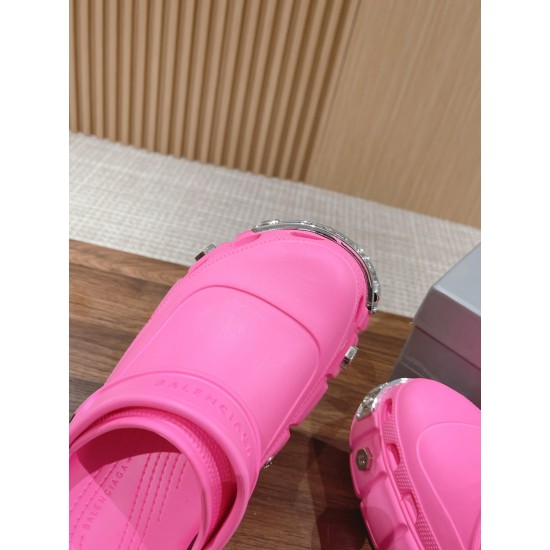  Balenciaga Slippers