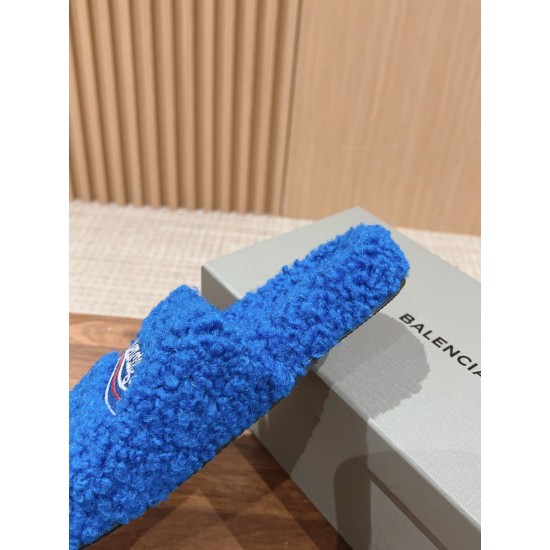  Balenciaga Slippers