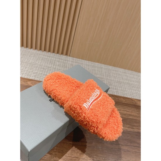  Balenciaga Slippers